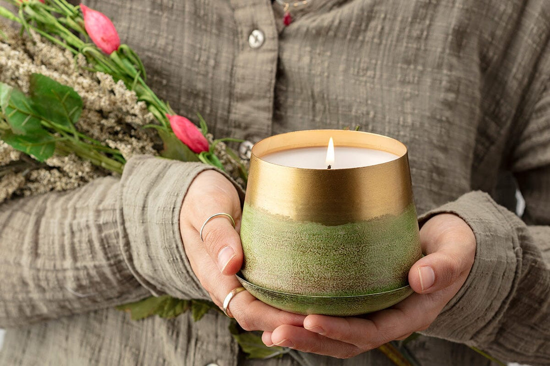 Two-Toned Black Glass Candles - Cedarwood Moss